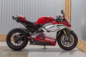 Panigale V4
